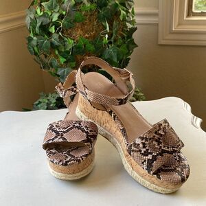 Micheal by Michael Shannon Katlin Snake Print Platform Sandals Women’s 9